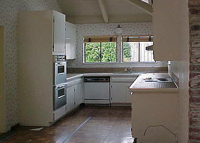 Kitchen before remodel by Linda Applewhite