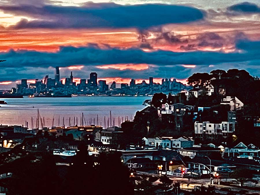 Image of pink and purple sunset from Tiburon